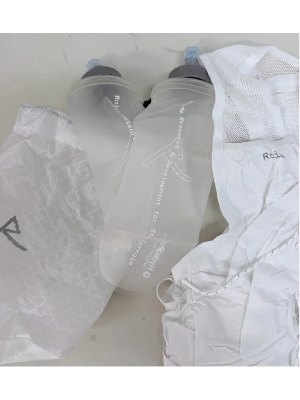 New with tags RAIDE LF 5L Trail Running Vest White Sz Extra Small!
